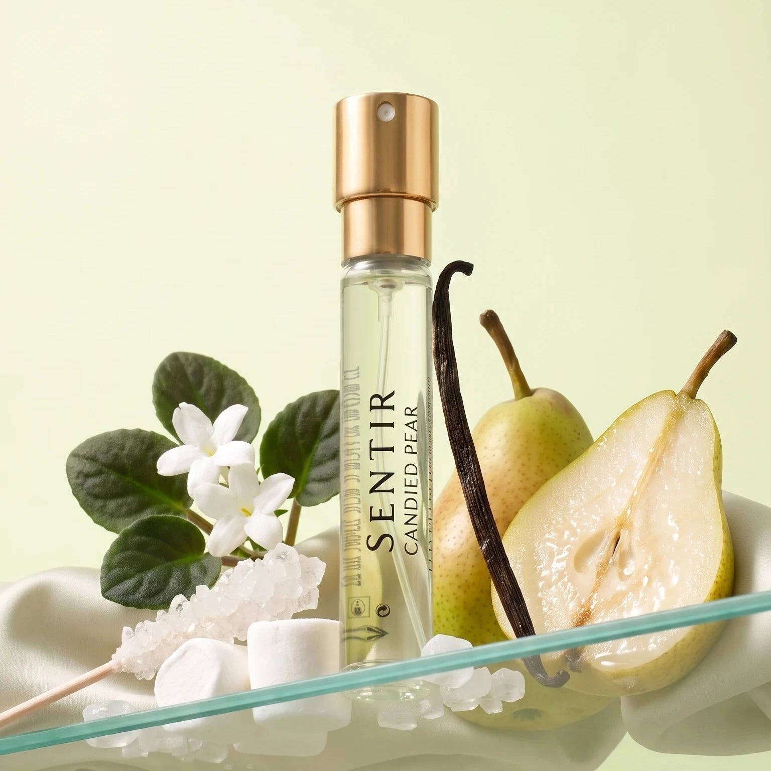 Sentir Candied Pear perfume with pear, vanilla, rock sugar and jasmine ingredients